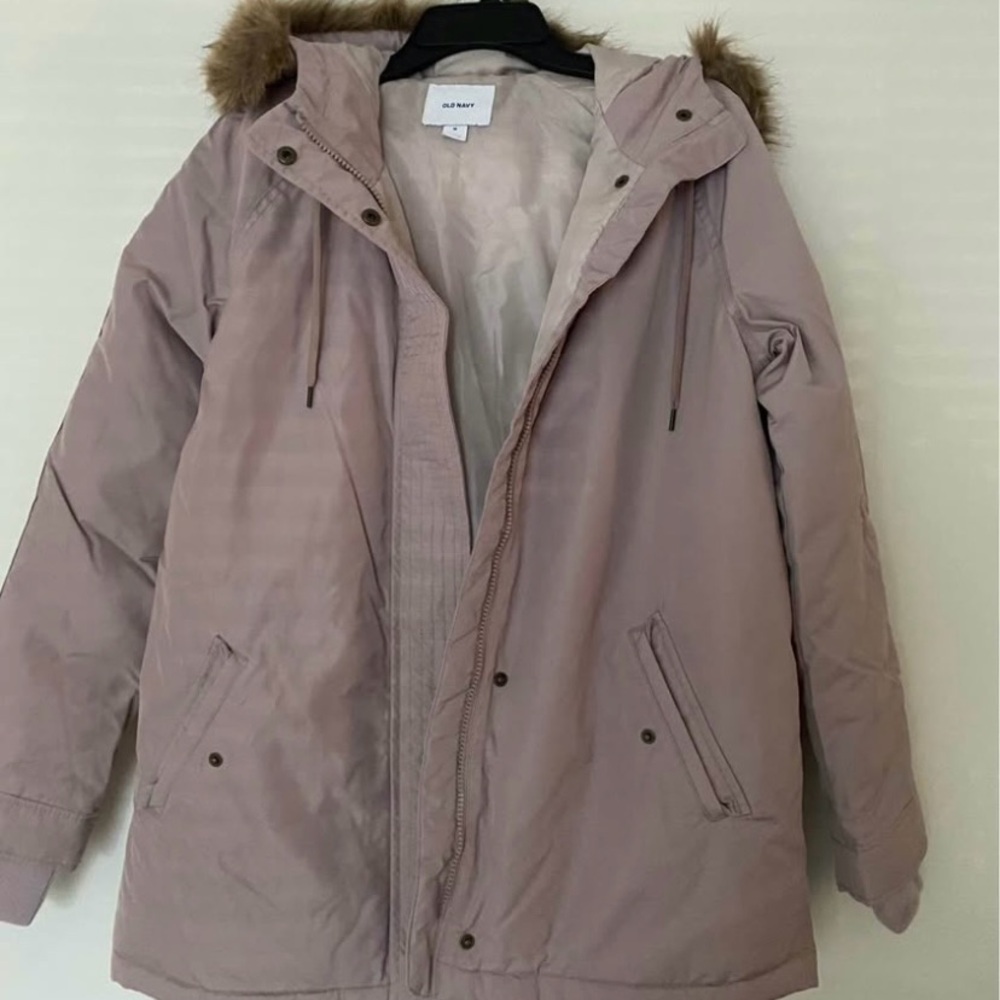 Old Navy Women's Light Pink Puffer Coat